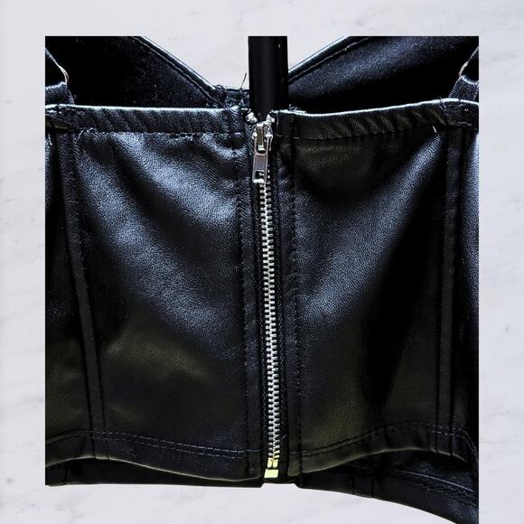 Black Faux Leather Bustier - Picture 4 of 7